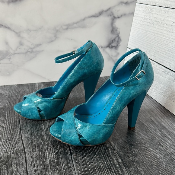 Turquoise platform heels size 5.5 - Picture 3 of 6